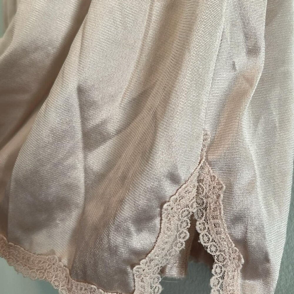 Vintage Dixie Belle Women's Solid Beige Size 38 Camisole with Adjustable Straps - Picture 5 of 7